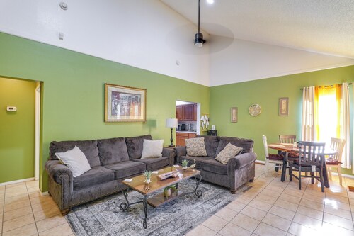 Walk to Downtown Roswell! Quaint Home w/ Patios
