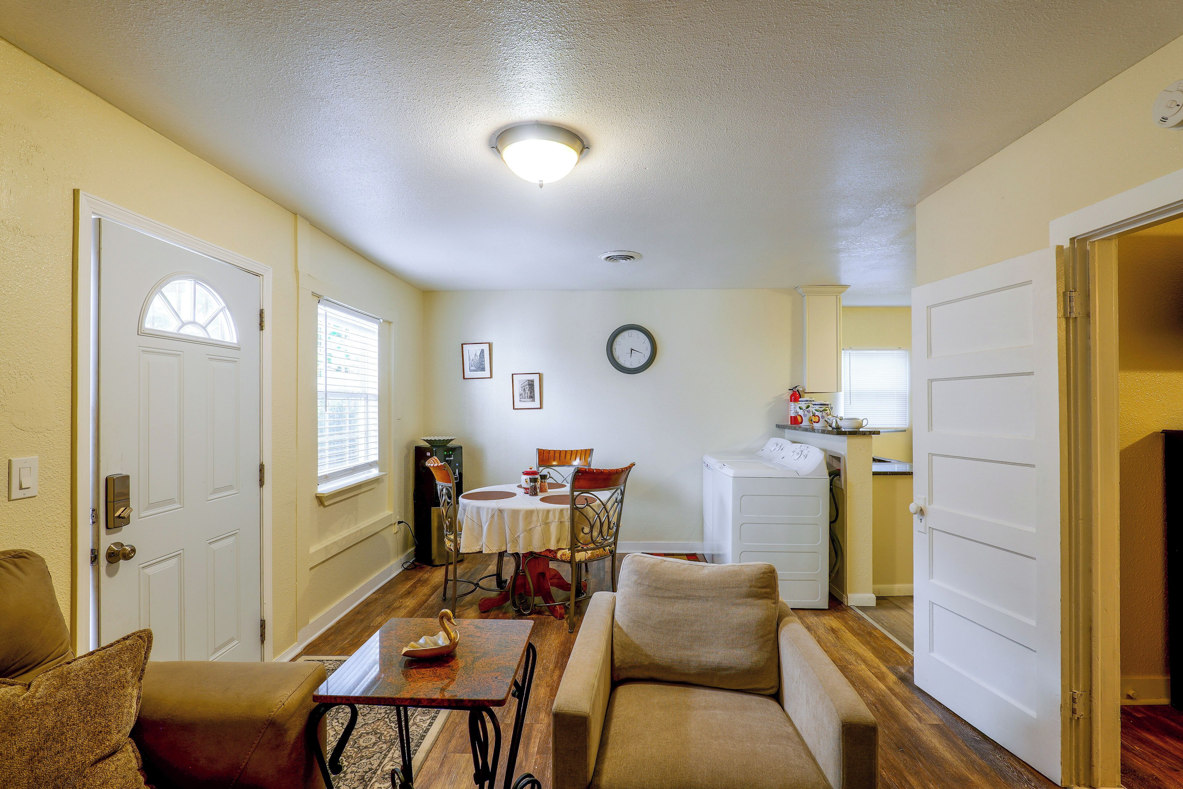 House (1 Bedroom) | Interior