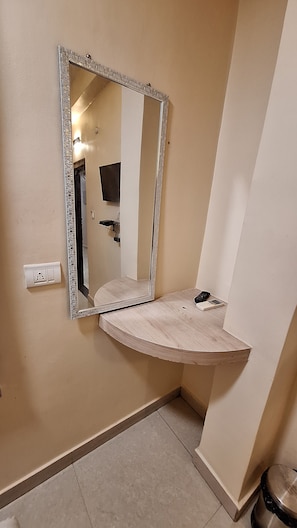 Bathroom - Swastik Inn Kashi Hotel (Varanasi)