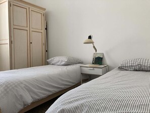 Room - Vrbo Property (Courthézon)