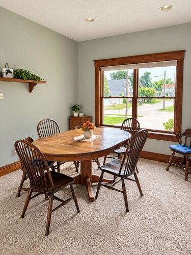 Spacious home in charming Perry