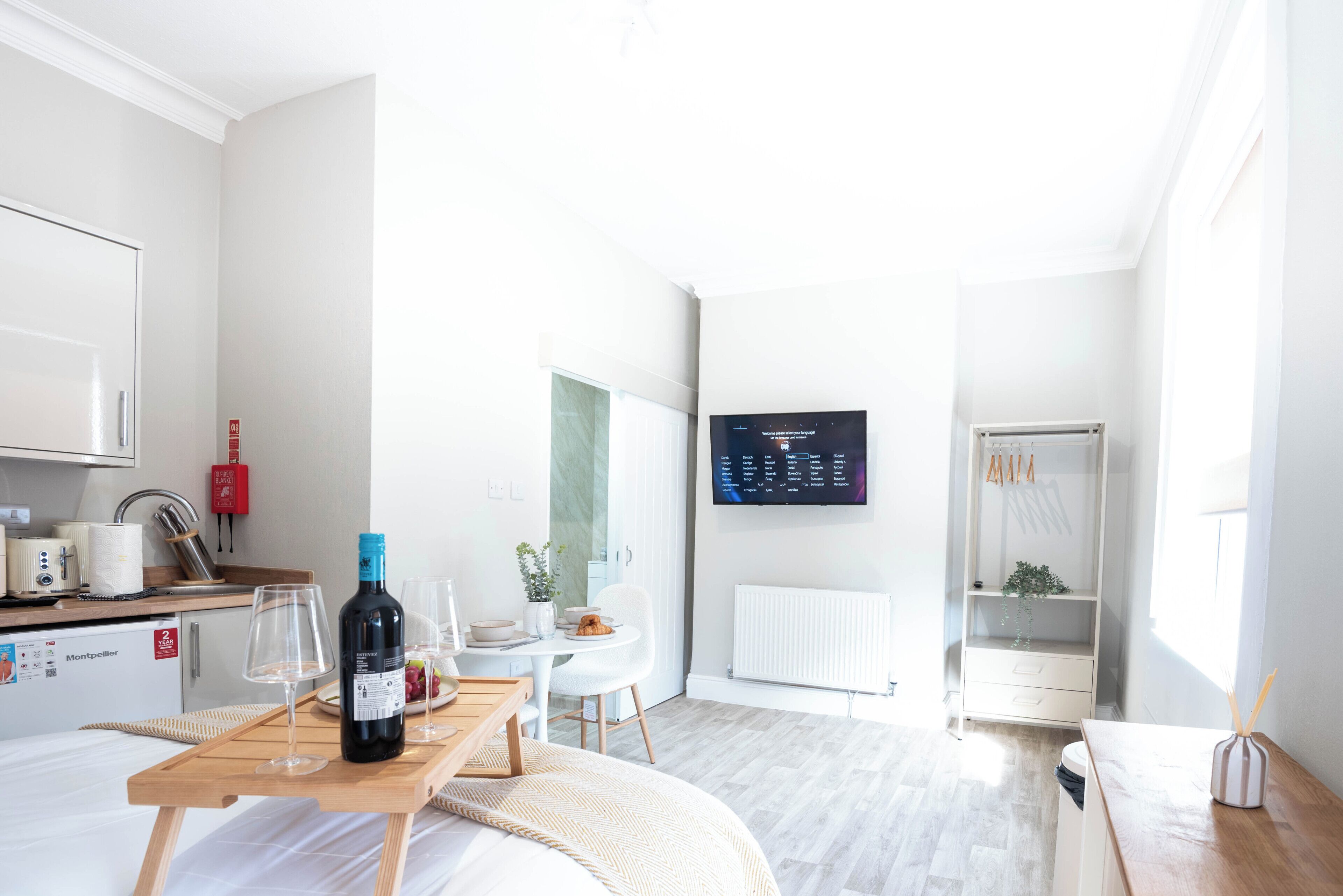 Classic Studio, 1 Double Bed | WiFi (free), bed sheets