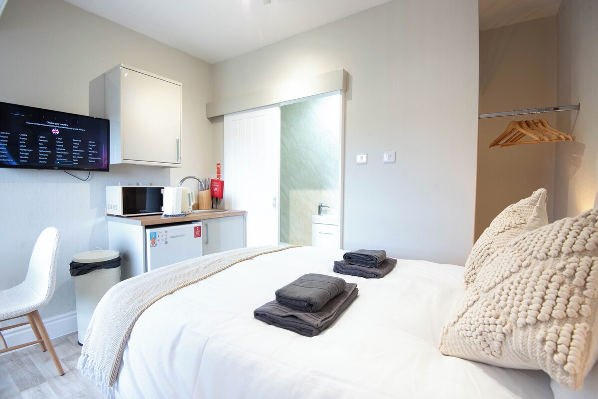 Comfort Studio | Free WiFi, bed sheets