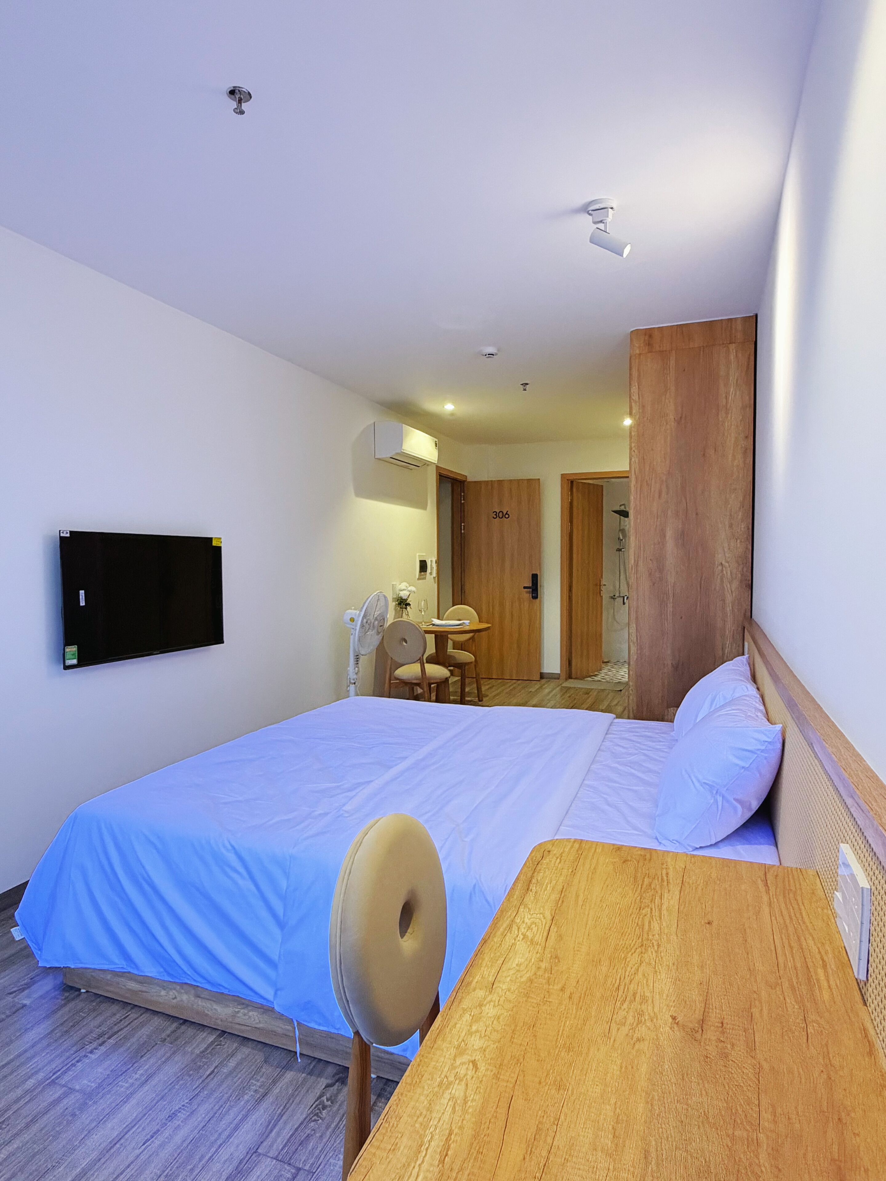 Signature Studio, City View | Blackout drapes, WiFi (free)