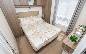 Room - The Bay View Sea Views Pool Sleeps 6 (Paignton)