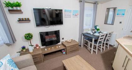 The Bay View Sea Views, Pool, Parking & Sleeps 6