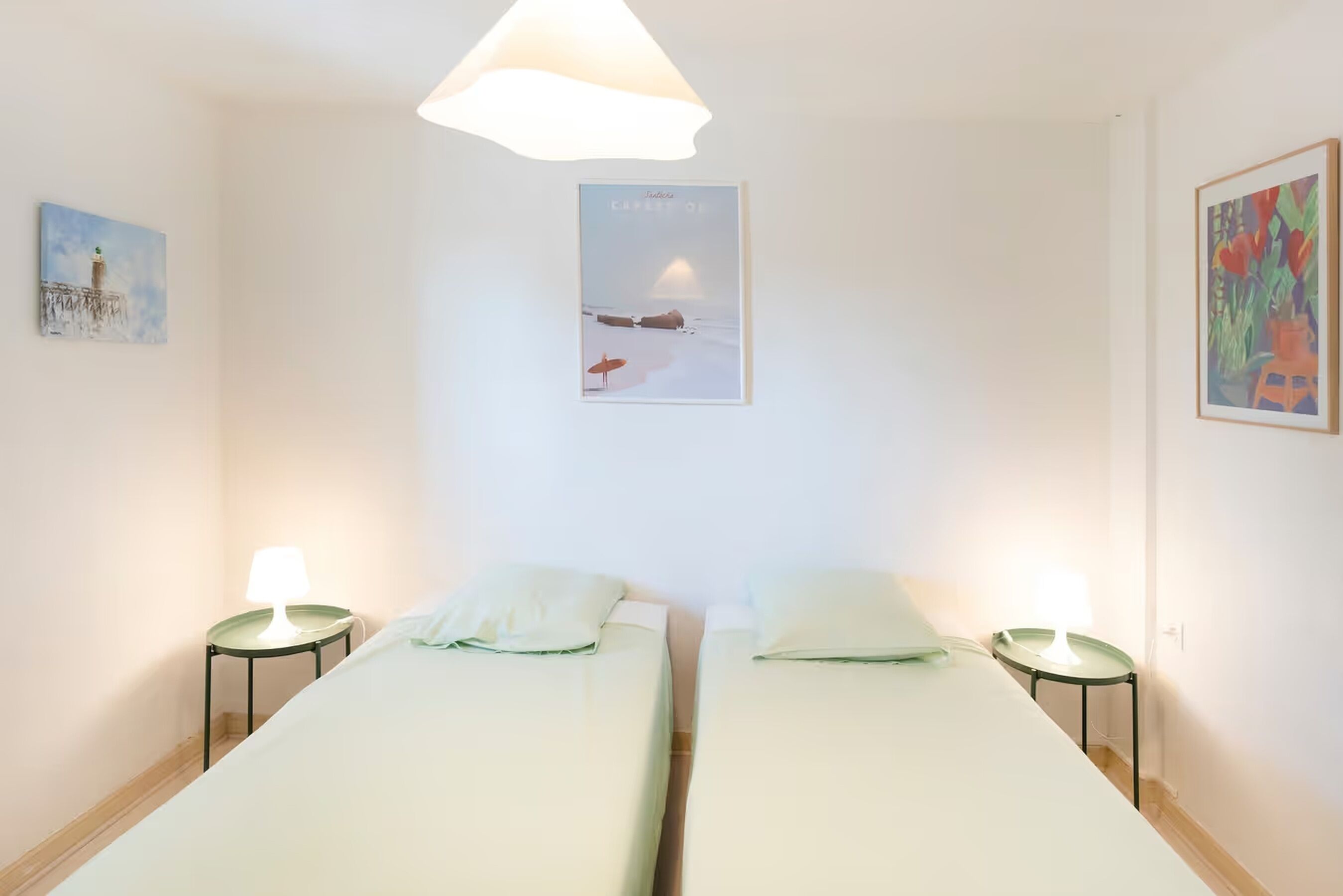 Iron/ironing board, free WiFi, bed sheets