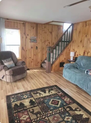 Serene 4-bedroom house in Star Lake perfect for relaxing getaways