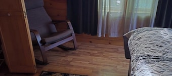Serene 4-bedroom house in Star Lake perfect for relaxing getaways