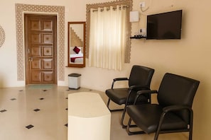 Deluxe Double Room, Garden View | Bahagian dalam