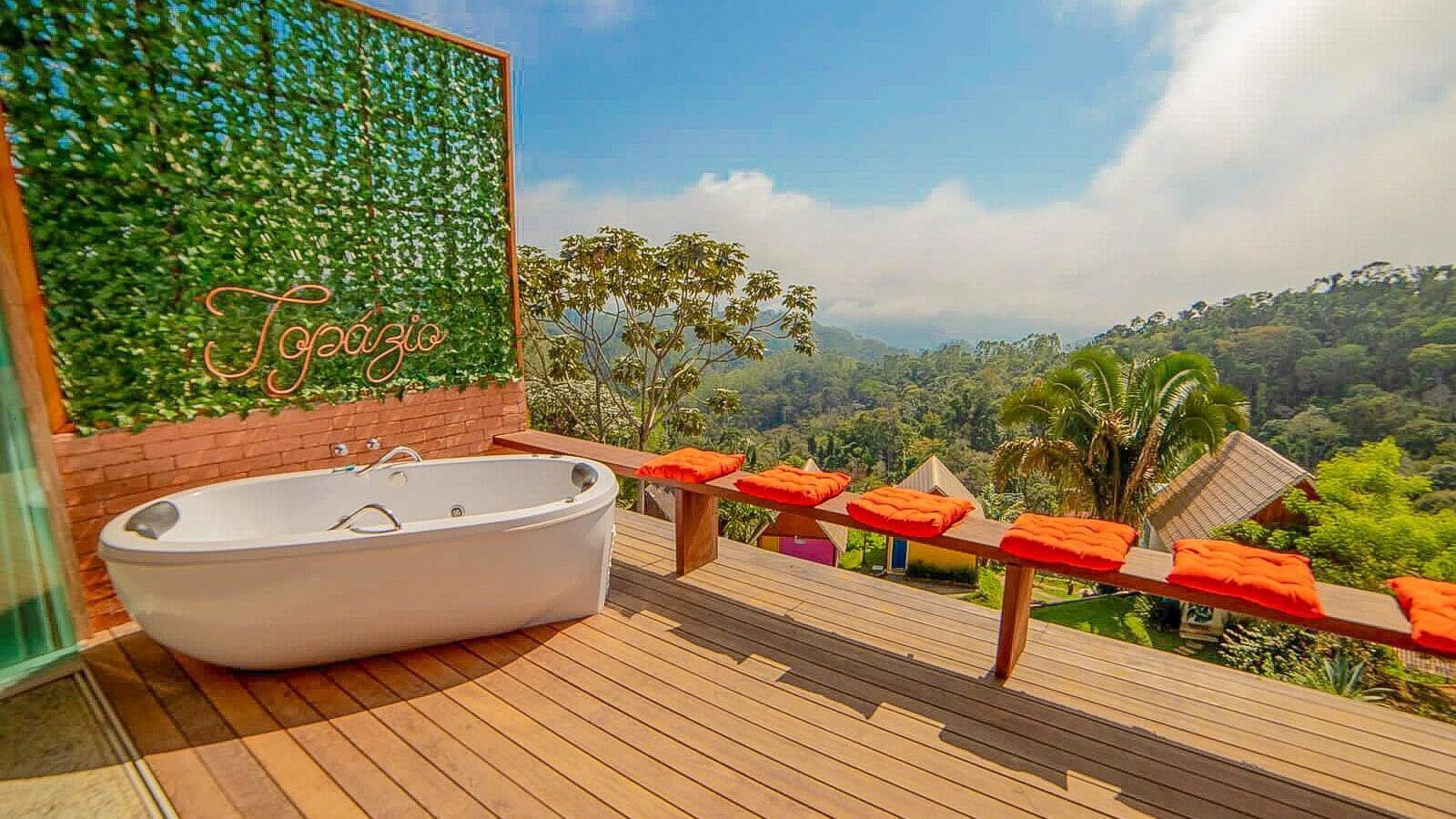 Bañera de hidromasaje exterior