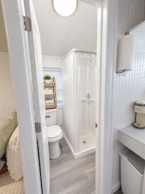 Unclassified image, 3 of 6, button - Lovely 1-bedroom studio with AC in cool Jupiter (Jupiter)