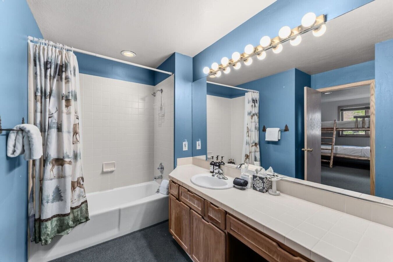 Hair dryer, towels