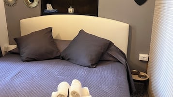 WiFi, bed sheets