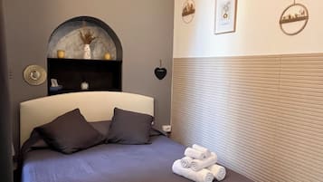 WiFi, bed sheets