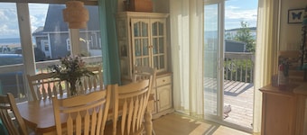 Song Sparrow Cottage - Barrel Sauna / Water Views / Short walk to beach