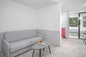 Living area - The Jewel of Terreville.  T1. 5 minutes from the beaches. (Schœlcher)