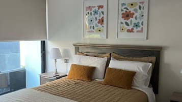 WiFi, bed sheets