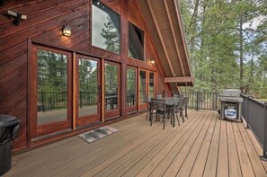 Outdoor dining - A-frame in the heart of Pinetop with AC (Pinetop-Lakeside)