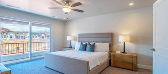 BRAND NEW Coyote Landing Retreat + Community Pool + 6 Pickleball Courts