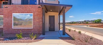 BRAND NEW Coyote Landing Retreat + Community Pool + 6 Pickleball Courts