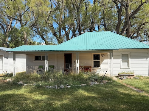 Myrtle B’s Farmhouse 2 bedroom in Salida.  Located @  Historic Hutchinson Ranch