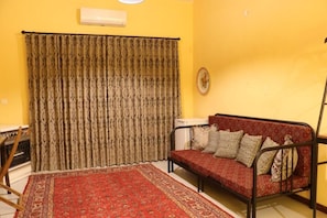 Classic Double Room | Ruang tamu
