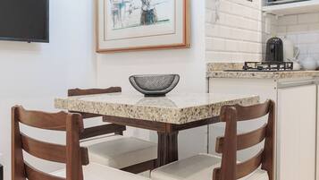 Apartment | Dining