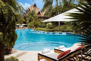 Pool - Vidanta at Grand Mayan Riviera Maya Studio Available with Luxxe upgrades!! (Playa del Carmen)