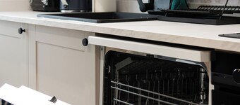 Hull accommodation for families and contractors