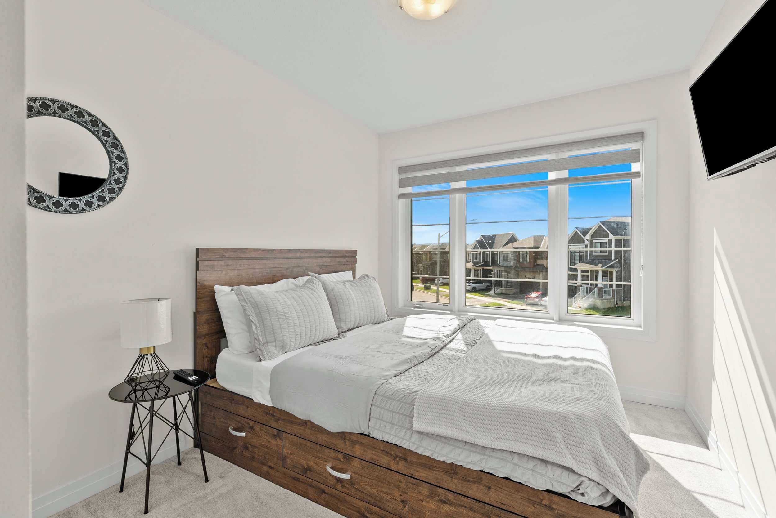 6 chambres, bureau, Wi-Fi, draps fournis