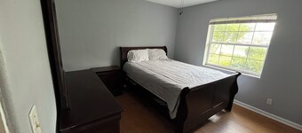 Family & pet friendly 3 BDR, walk to restaurants & nightlife in Murray Hill