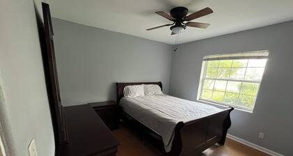 Family & pet friendly 3 BDR, walk to restaurants & nightlife in Murray Hill