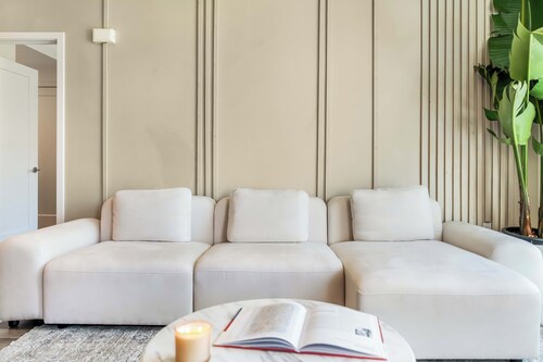 Casa Monica® Luxury 2BR in Irvine w/ Gym, Pool