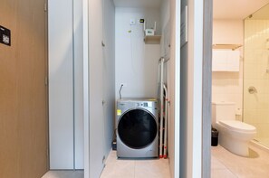 บิสซิเนสสตูดิโอ, วิวเมือง | ห้องน้ำ | ฝักบัว, ของใช้ในห้องน้ำฟรี, ไดร์เป่าผม, ผ้าเช็ดตัว