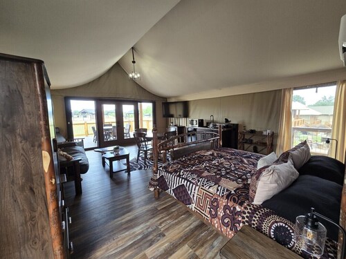 Wildebeest Luxury Tent # 4