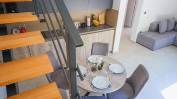 Villa – standard, bakgårdsutsikt | Spiseområde