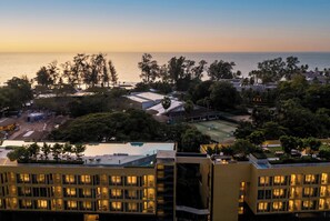 A coastal resort with multiple buildings, a swimming pool, and a view of the ocean. - NEW! Apartment at Laguna Beachside: 2 bedrooms (Tambon Choeng Thale)