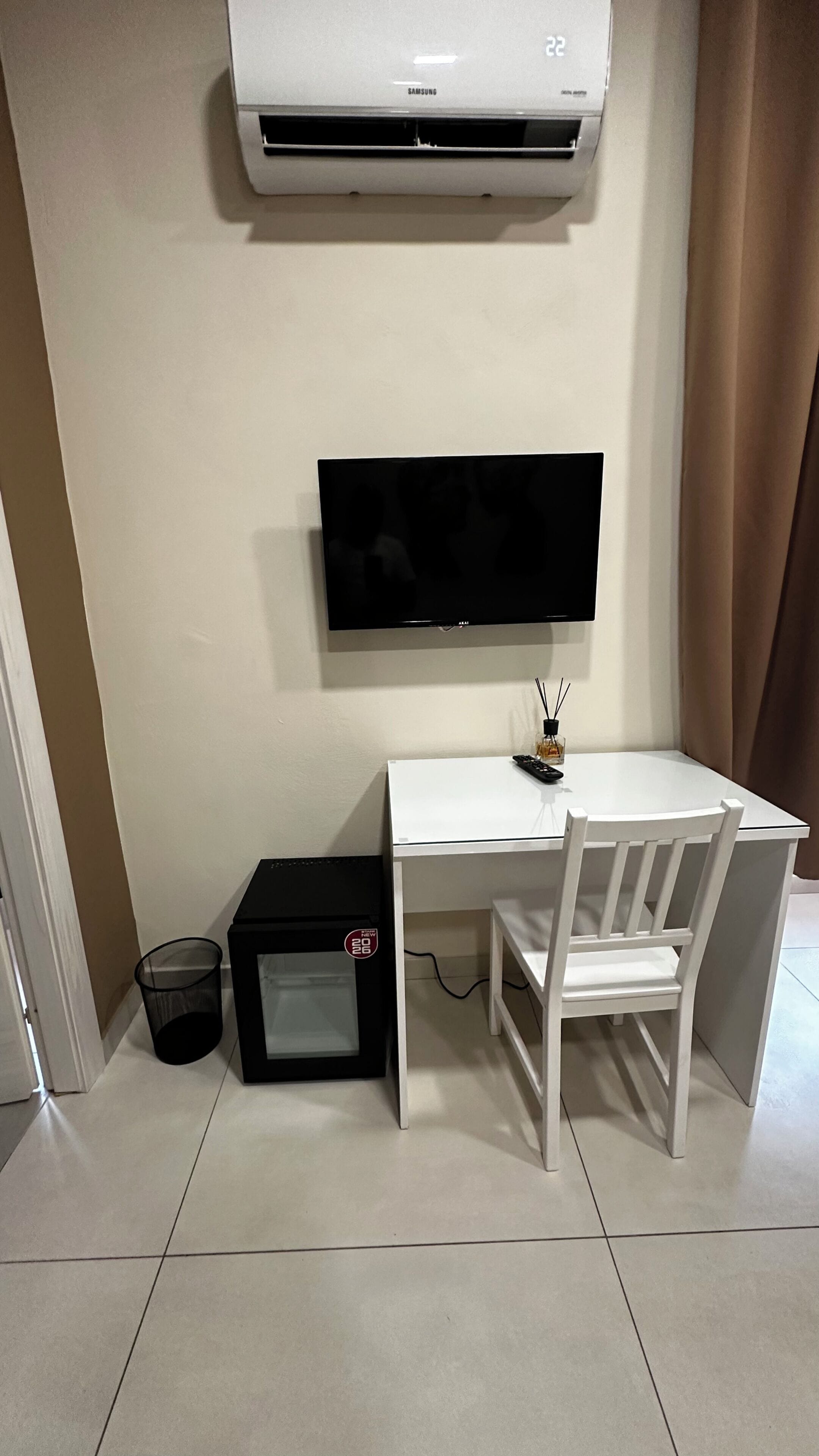 Quarto casal clássico | Minirrefrigerador