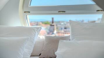 1 bedroom, iron/ironing board, travel cot, free WiFi