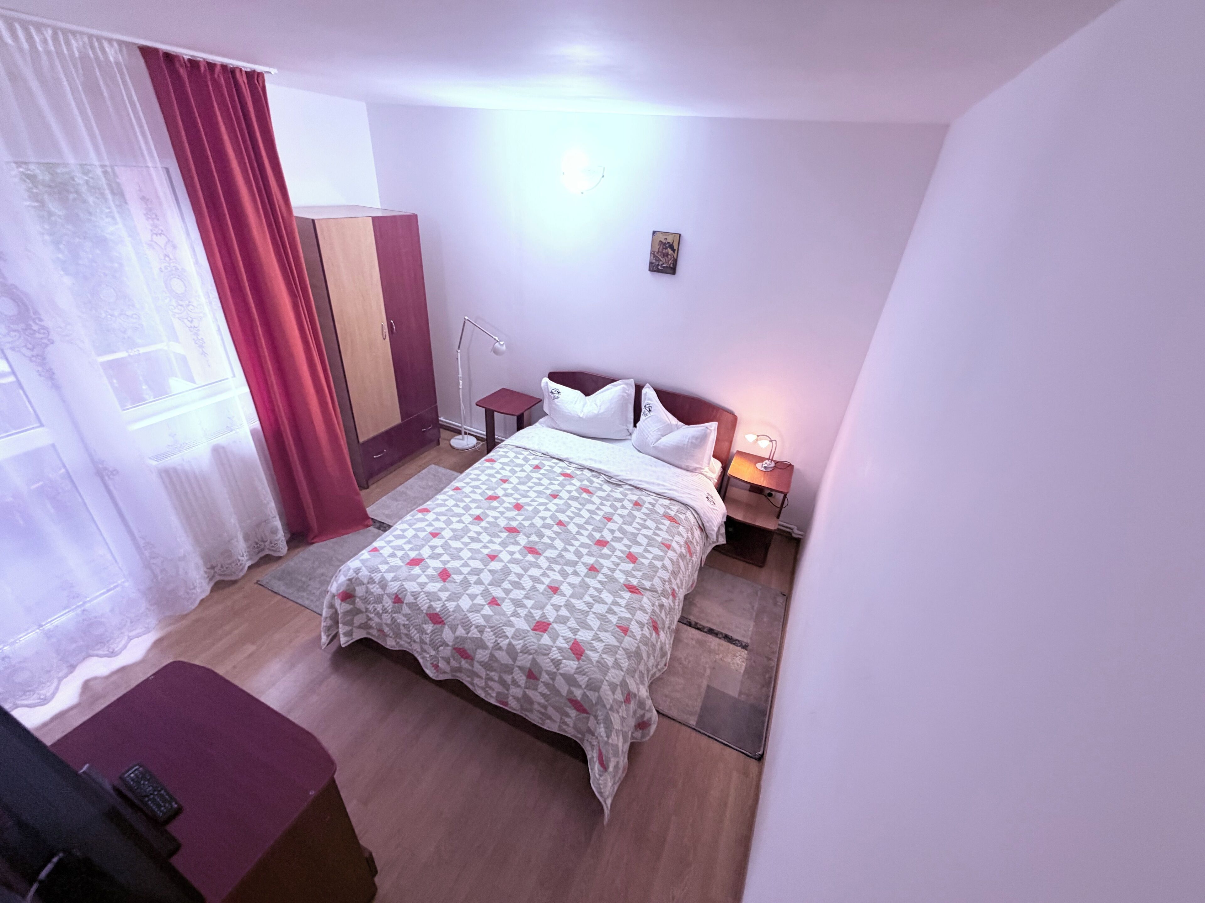 Quarto casal standard, vista para a montanha