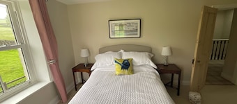 Stunning property. Adults only. Pet friendly. Close to all youre going to need.