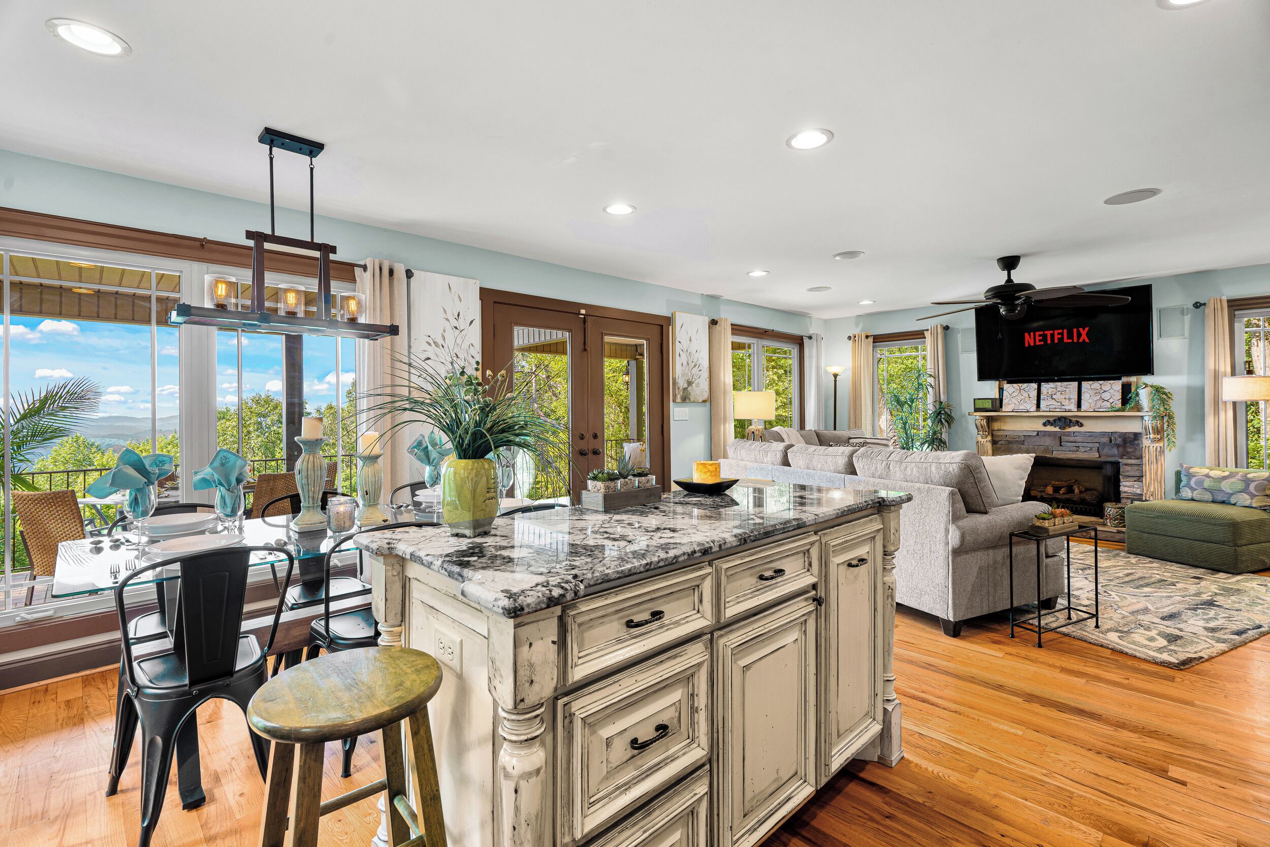 Melrose's Place | Mountain Views + Hot Tub - Tryon, NC