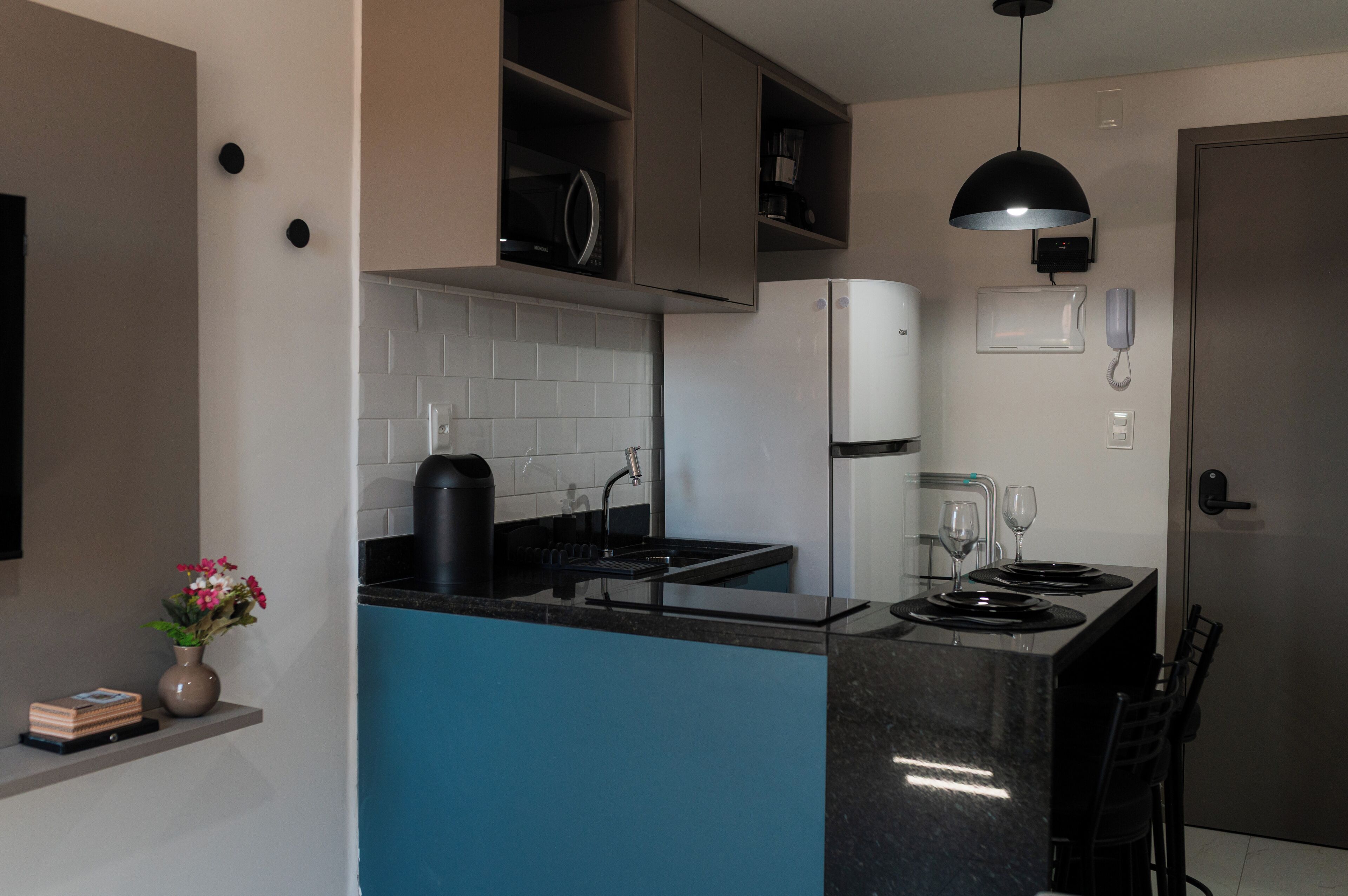 Standard Apartment | Private kitchen | Fridge, microwave, stovetop, cookware/dishes/utensils