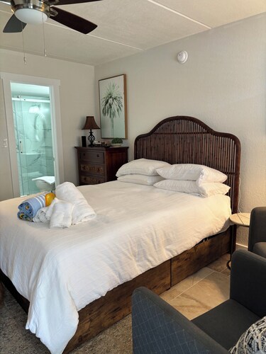 Charming beach condo in Venice, perfect for a relaxing getaway