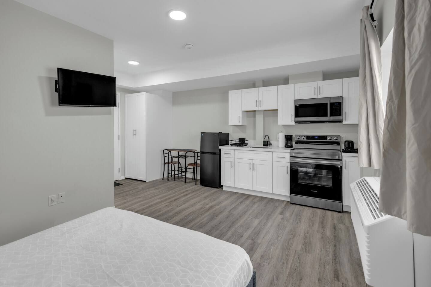 The Platinum Suite  Studio  Dt Oshawa - 奧沙華
