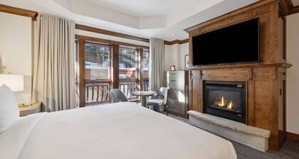 Downtown Aspen Ski-In Studio - Aspen Mountain Residences w/ Private Pool