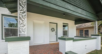 Modern 2BR Home with Pool Table & Yard