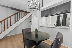 Dining - The Gunners Lake Gem: Modern 2BR Furnished Townhouse (Germantown)