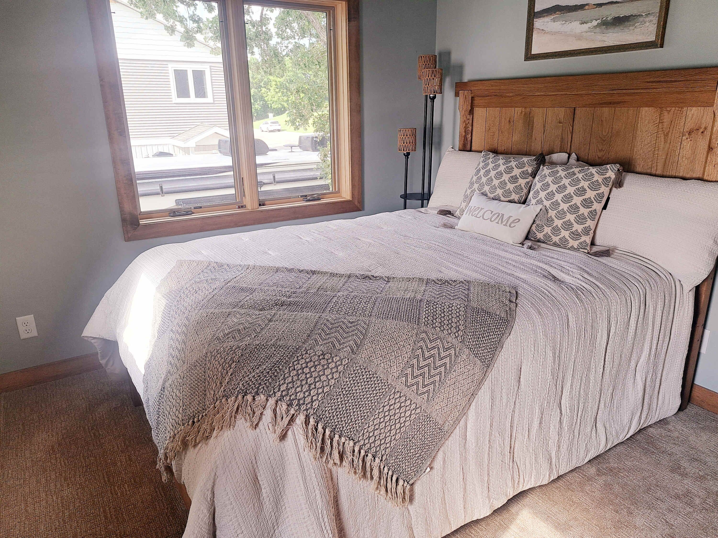 WiFi, bed sheets